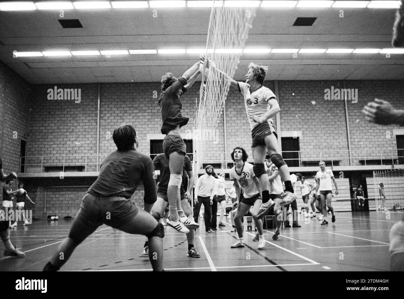 Volleyball OVRA SAS, Volleyball, 19091979, Whizgle News from the