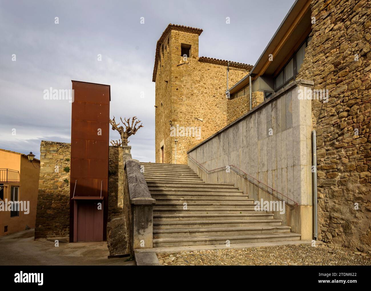 Church of Sant Pere of the Vilopriu castle on a cloudy autumn afternoon (Baix Empordà, Girona, Catalonia, Spain) ESP: Iglesia de Sant Pere de Vilopriu Stock Photo