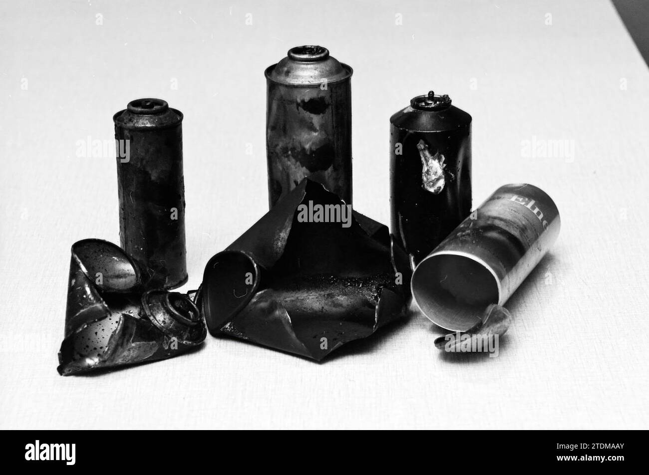 Exploded aerosol cans hi-res stock photography and images - Alamy