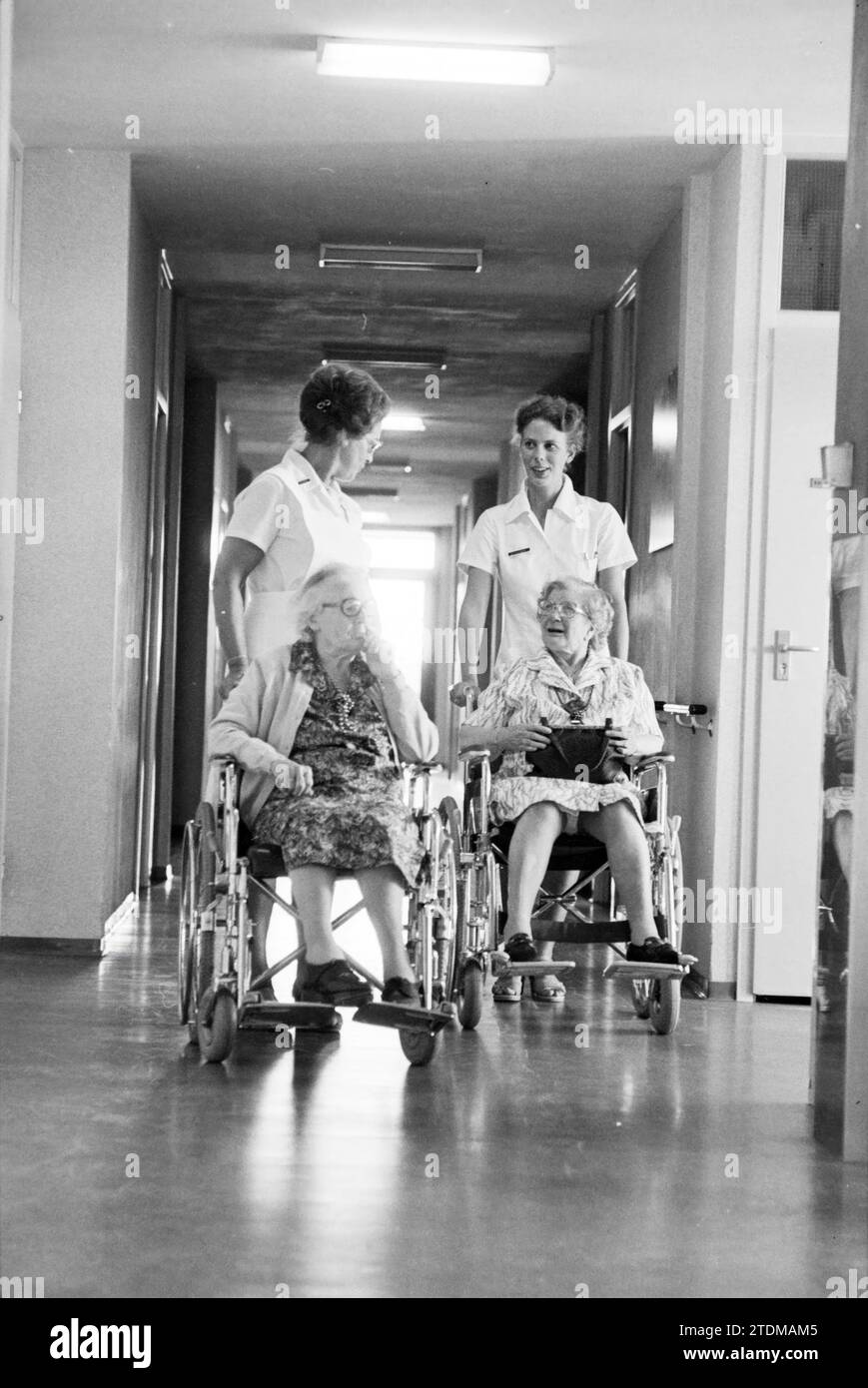 Nursing home residents and staff, 15-07-1980, Whizgle News from the ...
