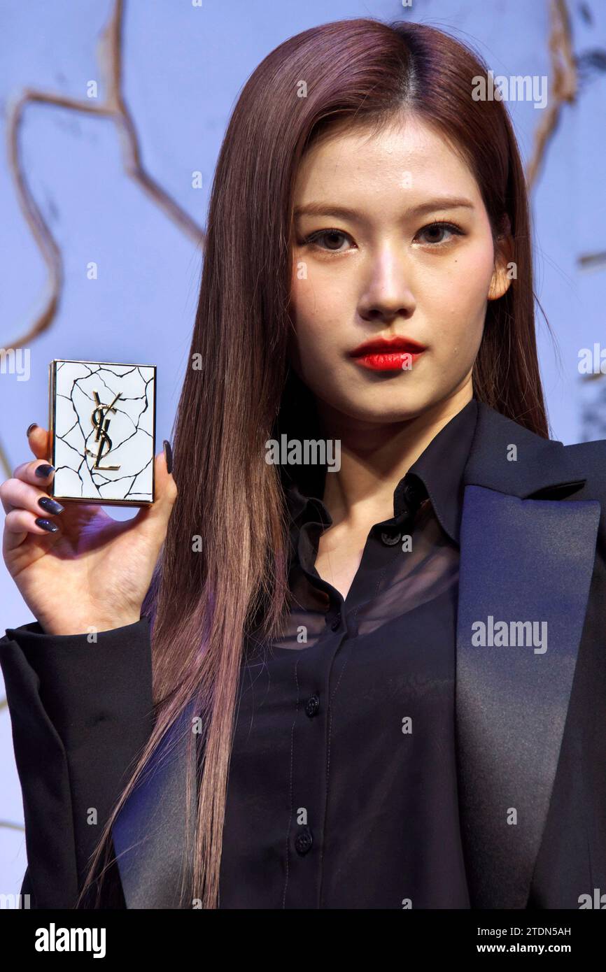 Sana (twice) hi-res stock photography and images - Alamy