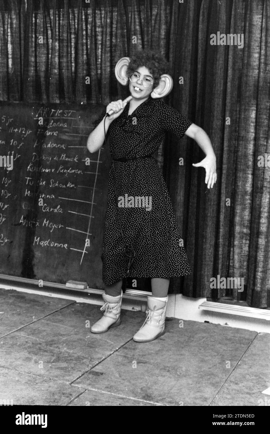 Portrait of a girl in the Playback show, Whizgle News from the Past, Tailored for the Future. Explore historical narratives, Dutch The Netherlands agency image with a modern perspective, bridging the gap between yesterday's events and tomorrow's insights. A timeless journey shaping the stories that shape our future Stock Photo