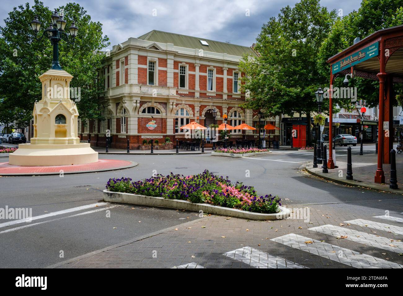 The Watt Memorial Fountain and the former Post and Telegraph Office