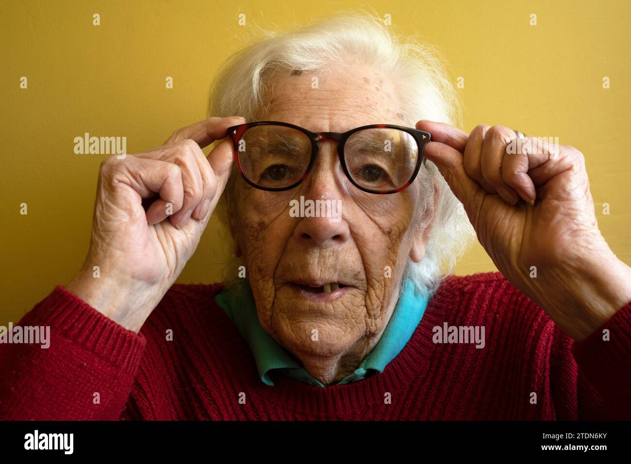 Elderly woman suffering from macular degeneration Stock Photo Alamy