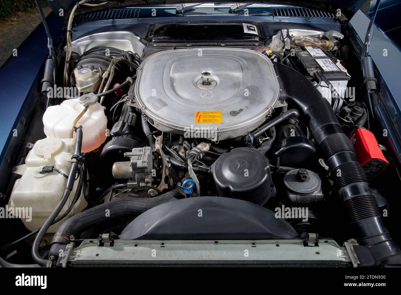 1988 Mercedes W107 500SL classic German convertible Stock Photo - Alamy