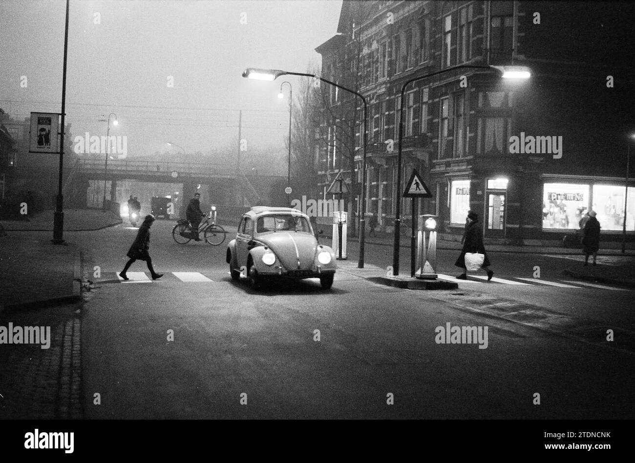 Illuminated zebra crossings zijlweg hi-res stock photography and images