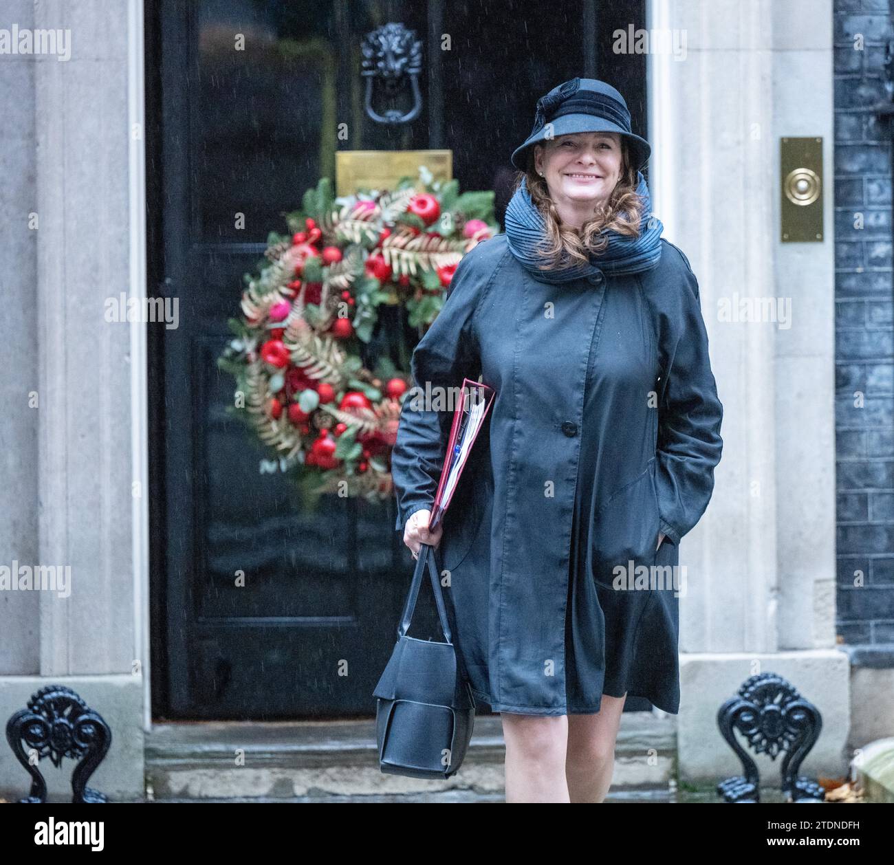 London, UK. 19th Dec, 2023. Gillian Keegan, Education Secretary, at a cabinet meeting at 10 Downing Street London. Credit: Ian Davidson/Alamy Live News Stock Photo