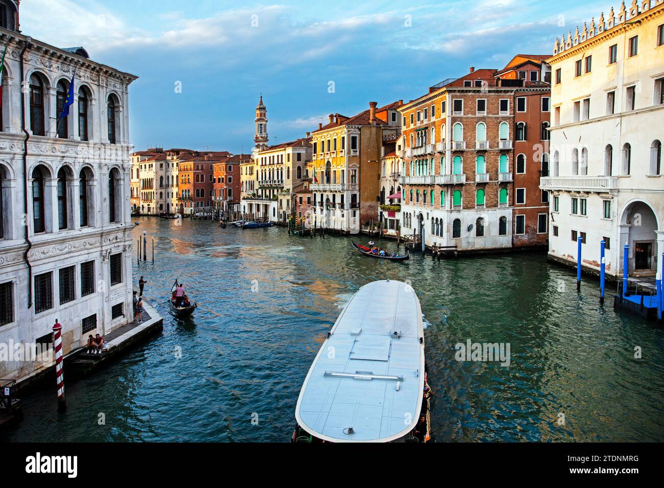 Experience venice in a gondola hi-res stock photography and images - Alamy