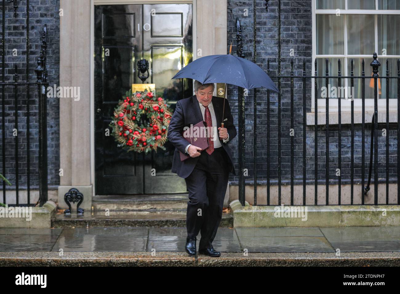 London, UK. 19th Dec, 2023. Lord True, Leader of the House of Lords. Ministers attend the weekly government cabinet meeting at 10 Downing Street in Westminster, London, England, in pouring rain. This is expected to be the last cabinet meeting before the Christmas break. Credit: Imageplotter/Alamy Live News Stock Photo