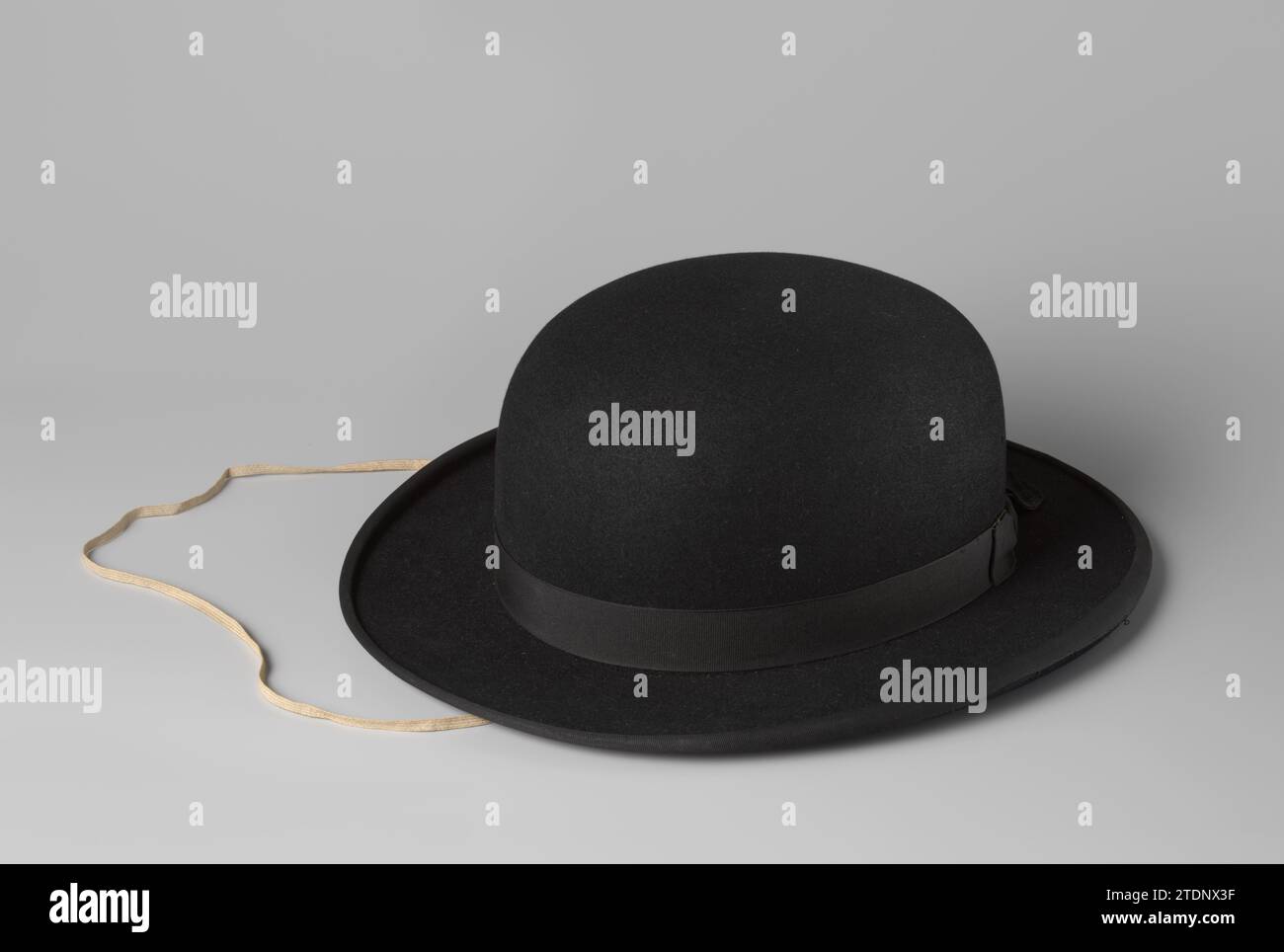 Cream felt hat hi-res stock photography and images - Alamy