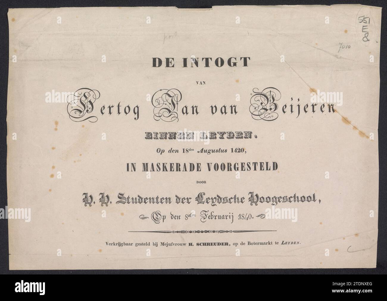 Maskerade by students from the Leidse Hogeschool, 1840 (title page), 1840 Historically costumed parade of the students of the Hogeschool van Leiden on February 8, 1840. The parade depicts the entry of Hertog Jan van Beieren in Leiden on August 18, 1420. Typographic title page for the series of nineteen unnumbered plates. Leiden paper letterpress printing Historically costumed parade of the students of the Hogeschool van Leiden on February 8, 1840. The parade depicts the entry of Hertog Jan van Beieren in Leiden on August 18, 1420. Typographic title page for the series of nineteen unnumbered pl Stock Photo