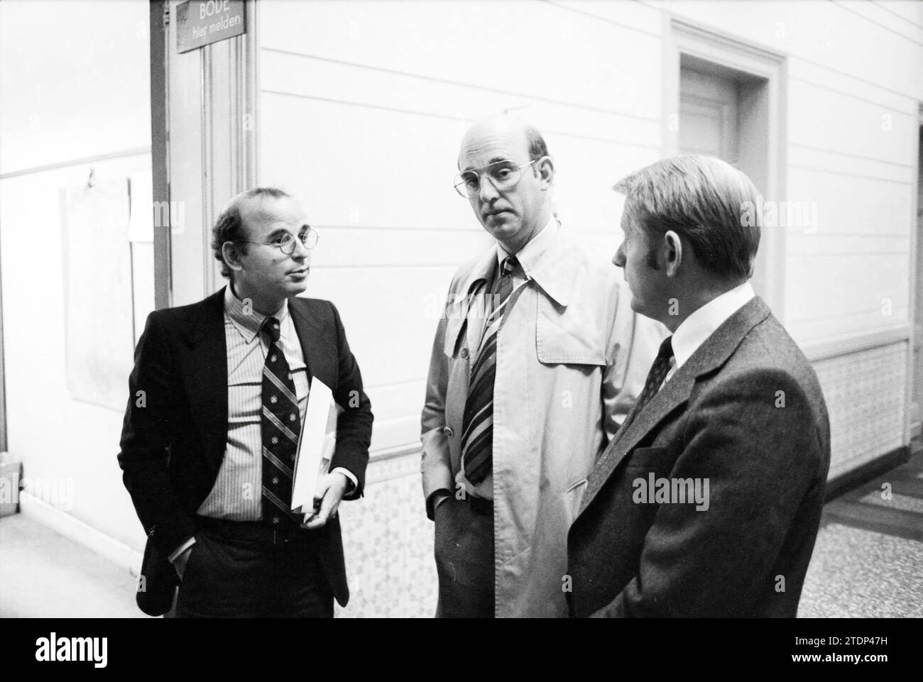 3 gentlemen in consultation., 00-00-1978, Whizgle News from the Past, Tailored for the Future. Explore historical narratives, Dutch The Netherlands agency image with a modern perspective, bridging the gap between yesterday's events and tomorrow's insights. A timeless journey shaping the stories that shape our future Stock Photo