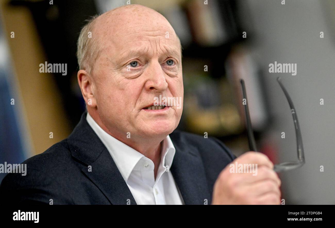 Berlin, Germany. 19th Dec, 2023. Peter Dinges, CEO of the German Federal Film Board (FFA), on the sidelines of a dpa interview. Credit: Britta Pedersen/dpa/Alamy Live News Stock Photo