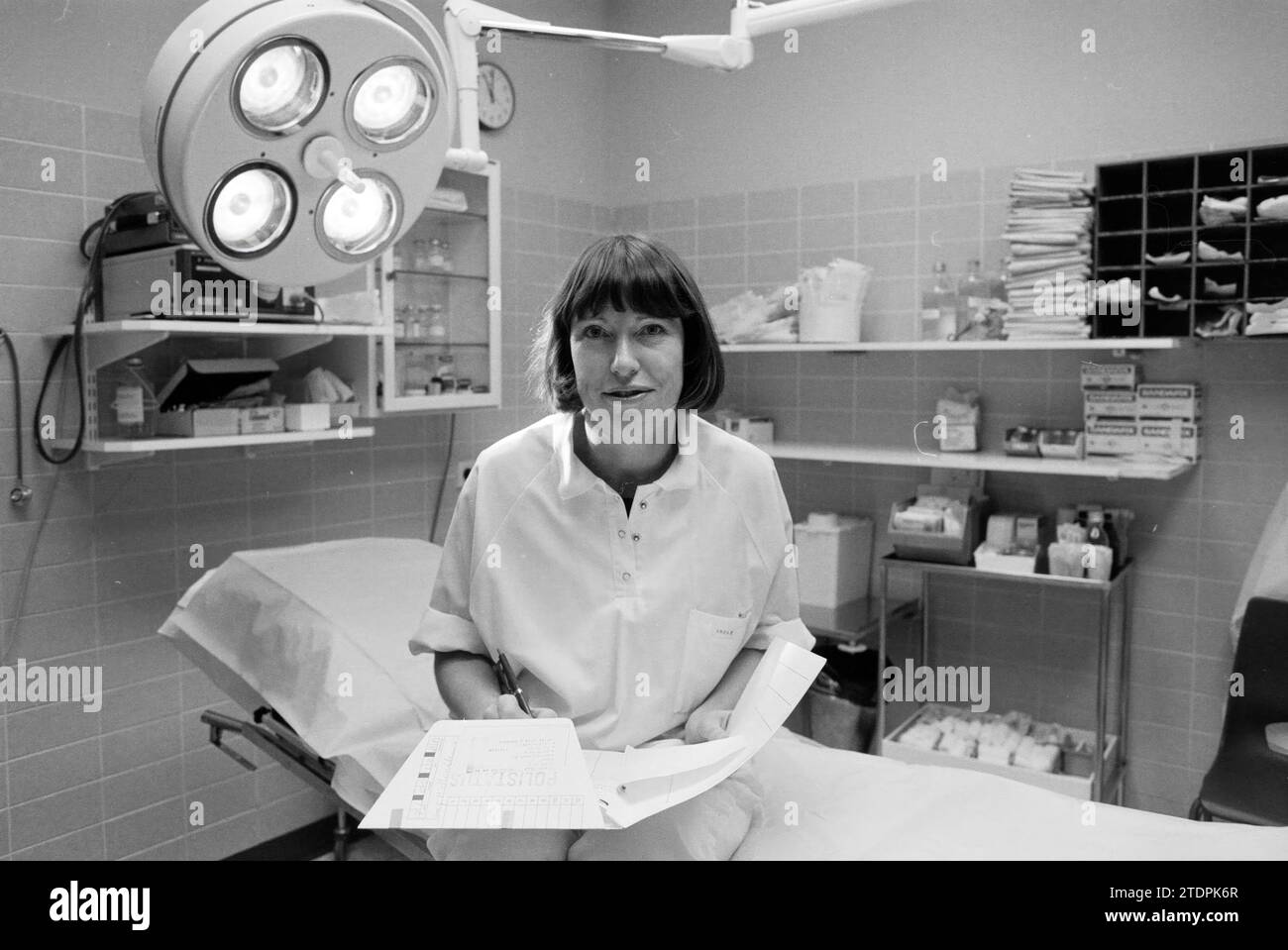 Nurse Linderman, Heemstede, Heemstede, The Netherlands, 22-12-1991, Whizgle News from the Past, Tailored for the Future. Explore historical narratives, Dutch The Netherlands agency image with a modern perspective, bridging the gap between yesterday's events and tomorrow's insights. A timeless journey shaping the stories that shape our future Stock Photo