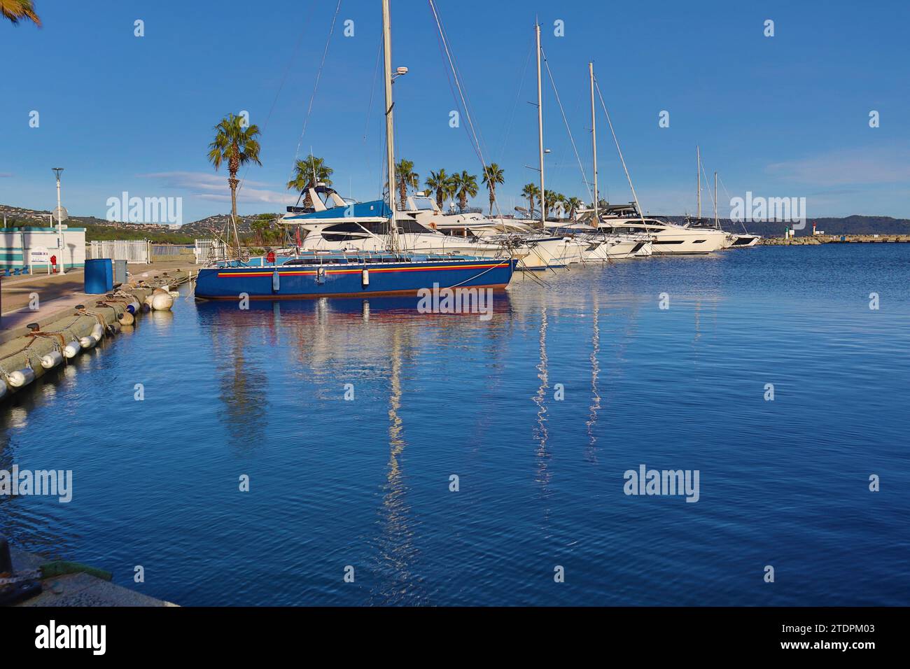 dec-19-2023-cavalaire-sur-mer-france-weather-travel-photo-before