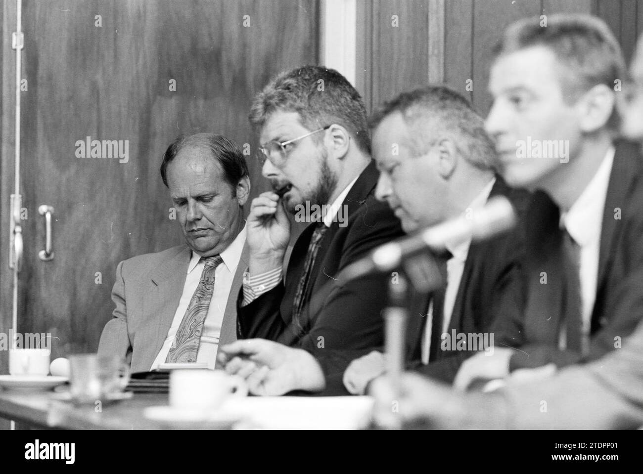 Press conference in the village hall of Lijnden about the explosion and enormous fire at the Kool gas station and oil trader on June 30, which, among other things, made Schiphol's Zwanenburgbaan runway unusable., Lijnden, 08-07-1992, Whizgle News from the Past, Tailored for the Future. Explore historical narratives, Dutch The Netherlands agency image with a modern perspective, bridging the gap between yesterday's events and tomorrow's insights. A timeless journey shaping the stories that shape our future Stock Photo