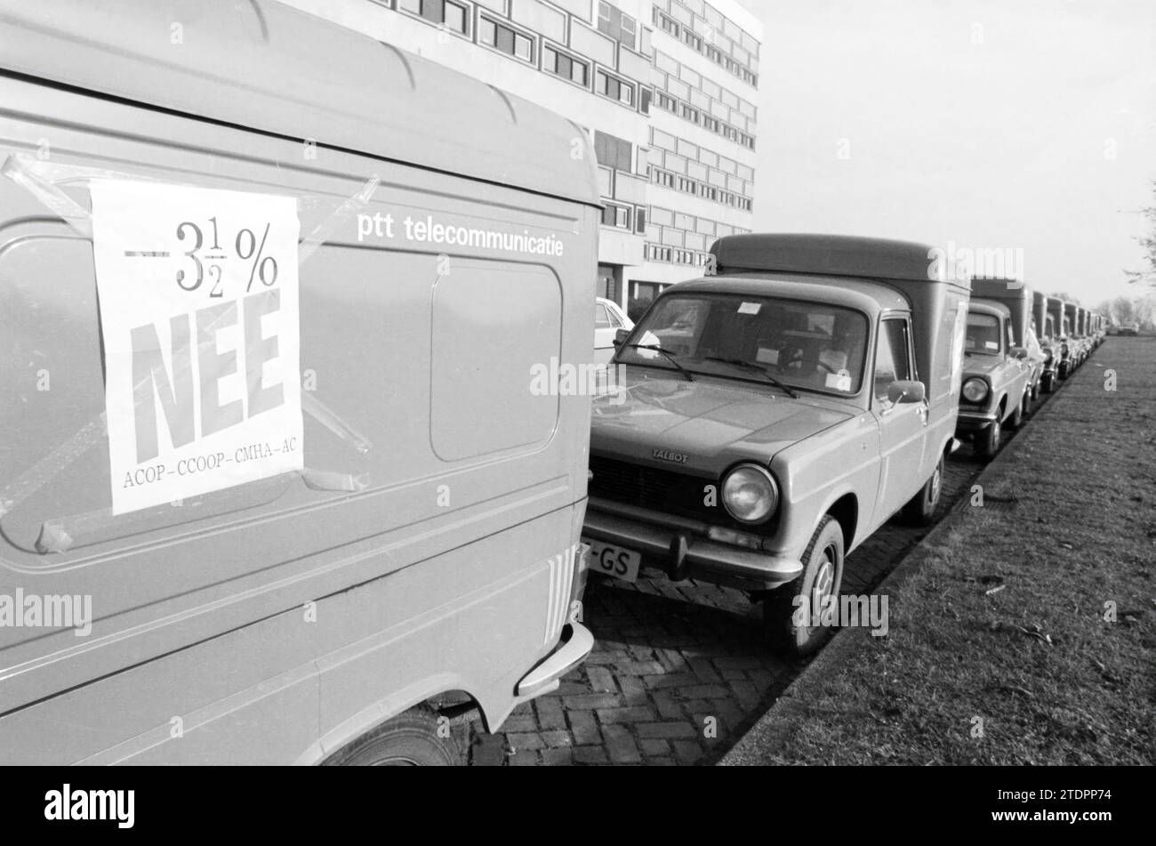 PTT cars Waarderpolder, PTT, post office, city post, Haarlem, The Netherlands, 10-11-1983, Whizgle News from the Past, Tailored for the Future. Explore historical narratives, Dutch The Netherlands agency image with a modern perspective, bridging the gap between yesterday's events and tomorrow's insights. A timeless journey shaping the stories that shape our future Stock Photo