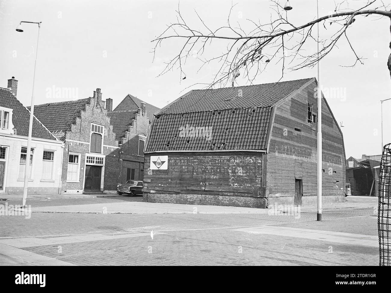Building on the Meerplein, Beverwijk, Buildings, Houses and housing