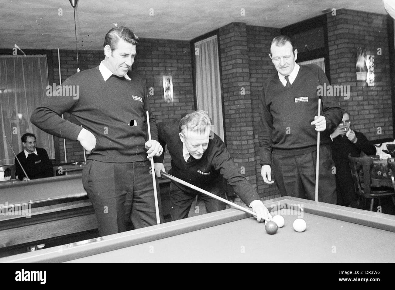 Billiards., Whizgle News from the Past, Tailored for the Future. Explore historical narratives, Dutch The Netherlands agency image with a modern perspective, bridging the gap between yesterday's events and tomorrow's insights. A timeless journey shaping the stories that shape our future Stock Photo
