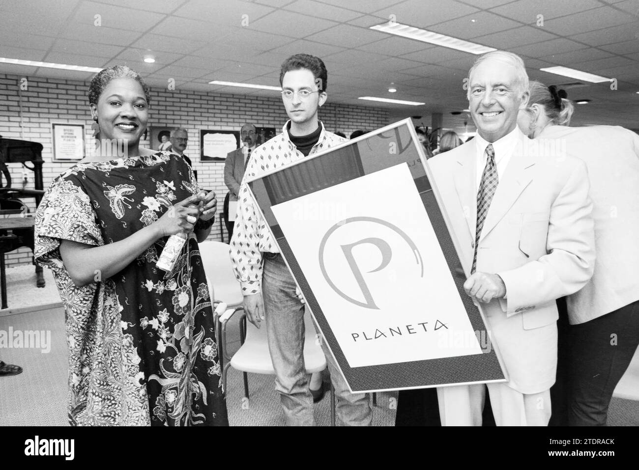 Presentation of Planeta's corporate identity, 13-04-1994, Whizgle News from the Past, Tailored for the Future. Explore historical narratives, Dutch The Netherlands agency image with a modern perspective, bridging the gap between yesterday's events and tomorrow's insights. A timeless journey shaping the stories that shape our future Stock Photo
