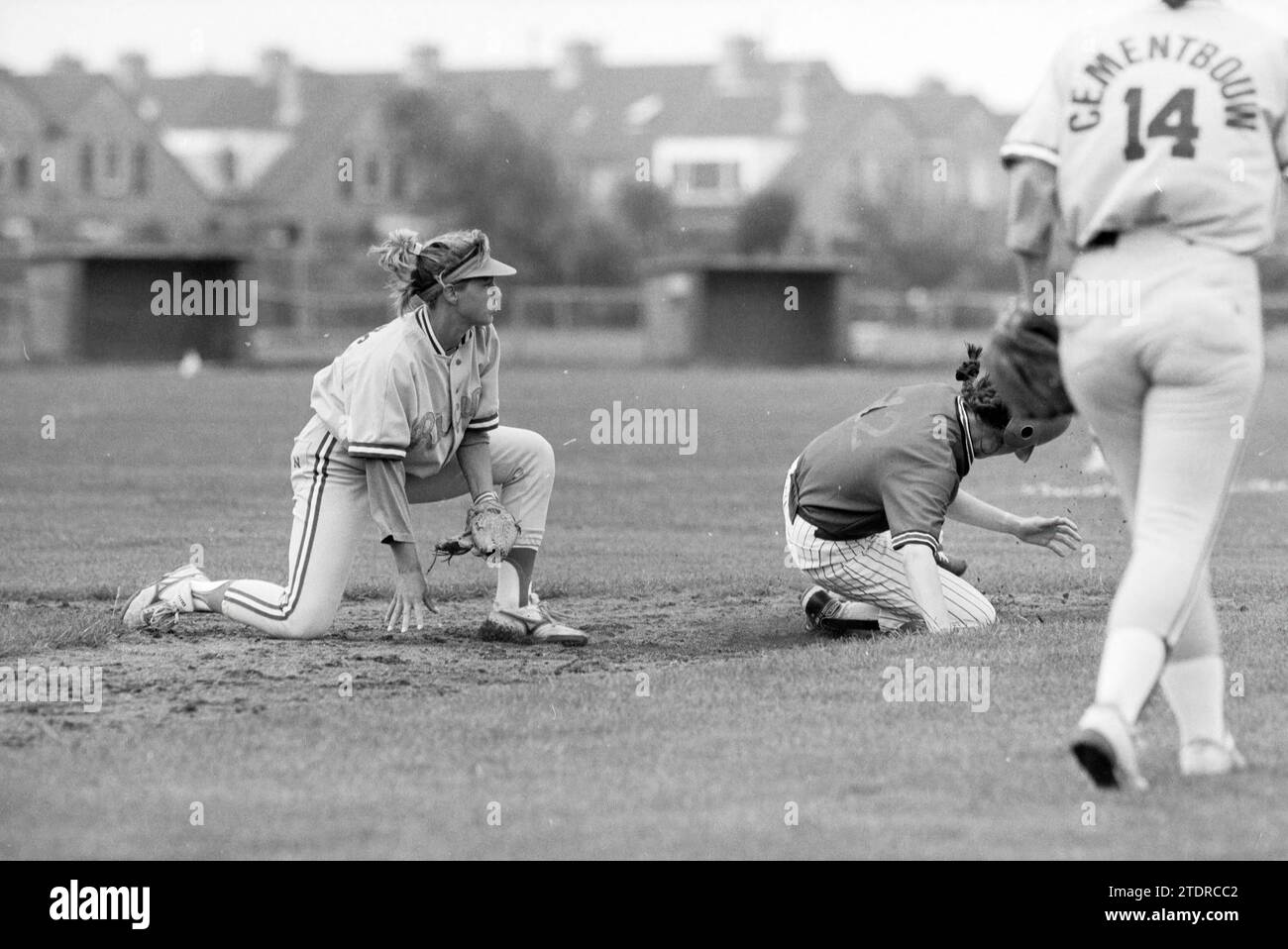 Softball, RCH - Pirates, 10-08-1991, Whizgle News from the Past, Tailored for the Future. Explore historical narratives, Dutch The Netherlands agency image with a modern perspective, bridging the gap between yesterday's events and tomorrow's insights. A timeless journey shaping the stories that shape our future Stock Photo