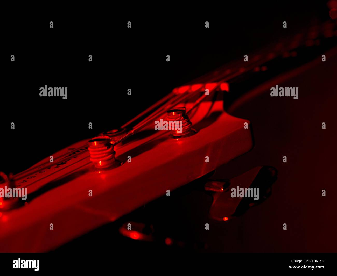 P bass fender hi-res stock photography and images - Alamy