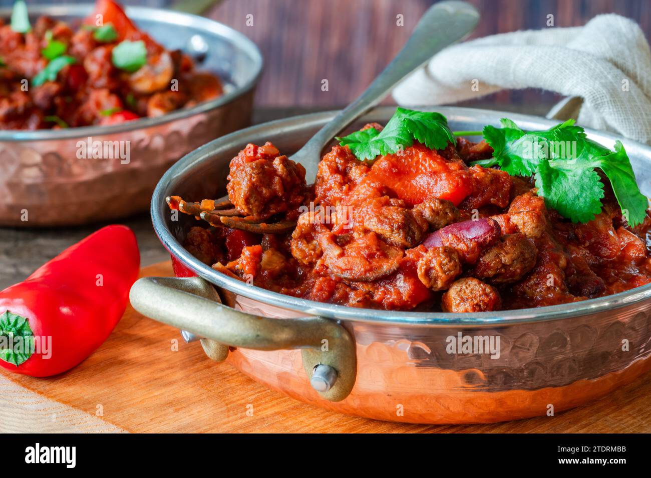 Vegetarian chili con carne with quorn mince Stock Photo - Alamy