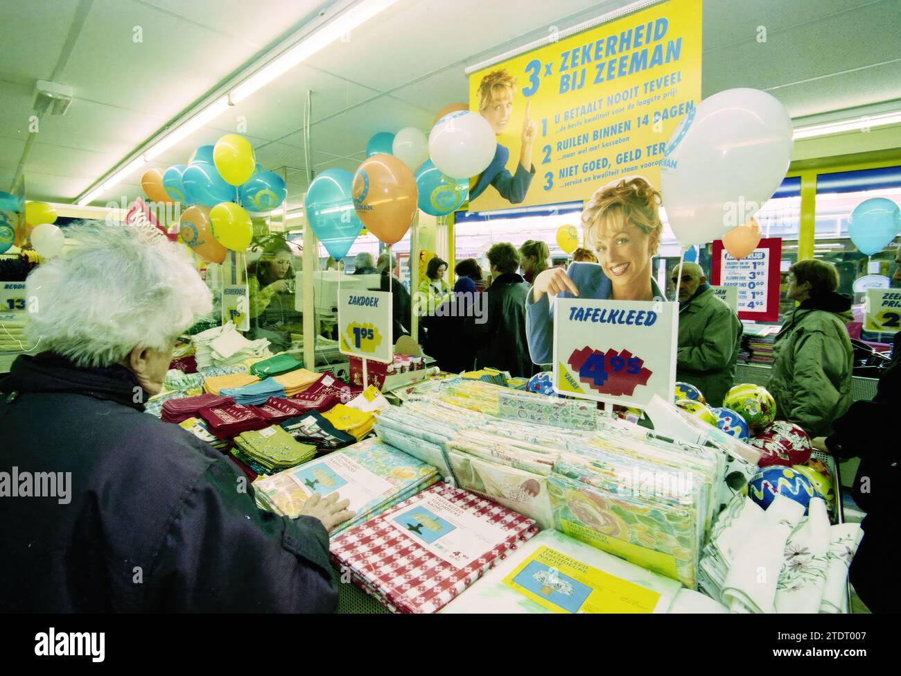 Zeeman hi-res stock photography and images - Page 3 - Alamy