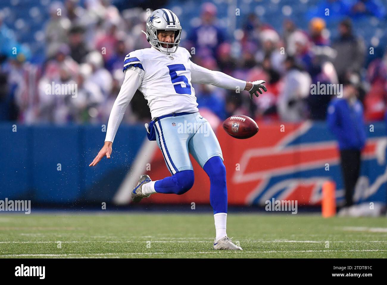 Dallas Cowboys punter Bryan Anger (5) warms up before an NFL football ...