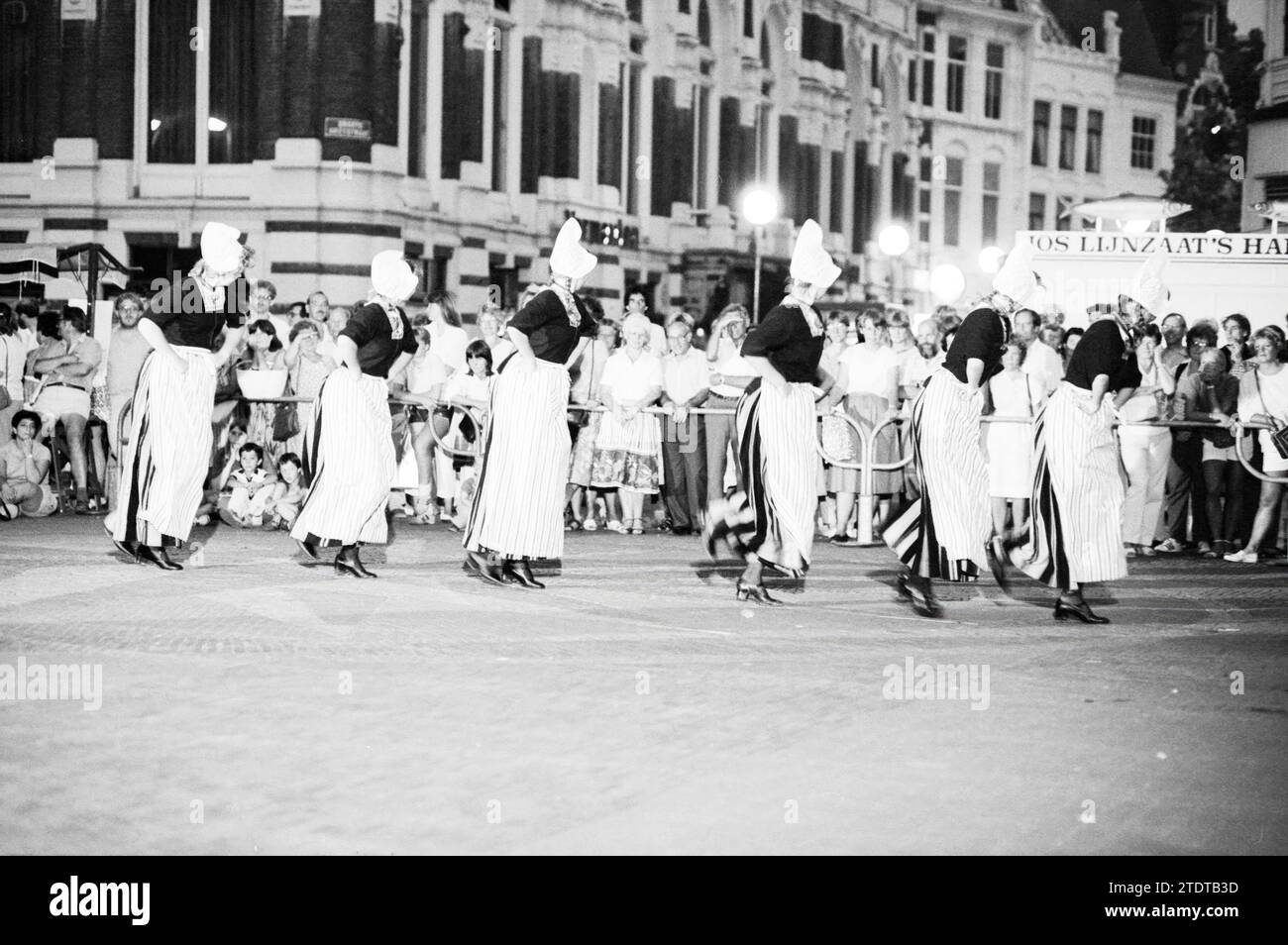 Folk dance group ohro hires stock photography and images Alamy