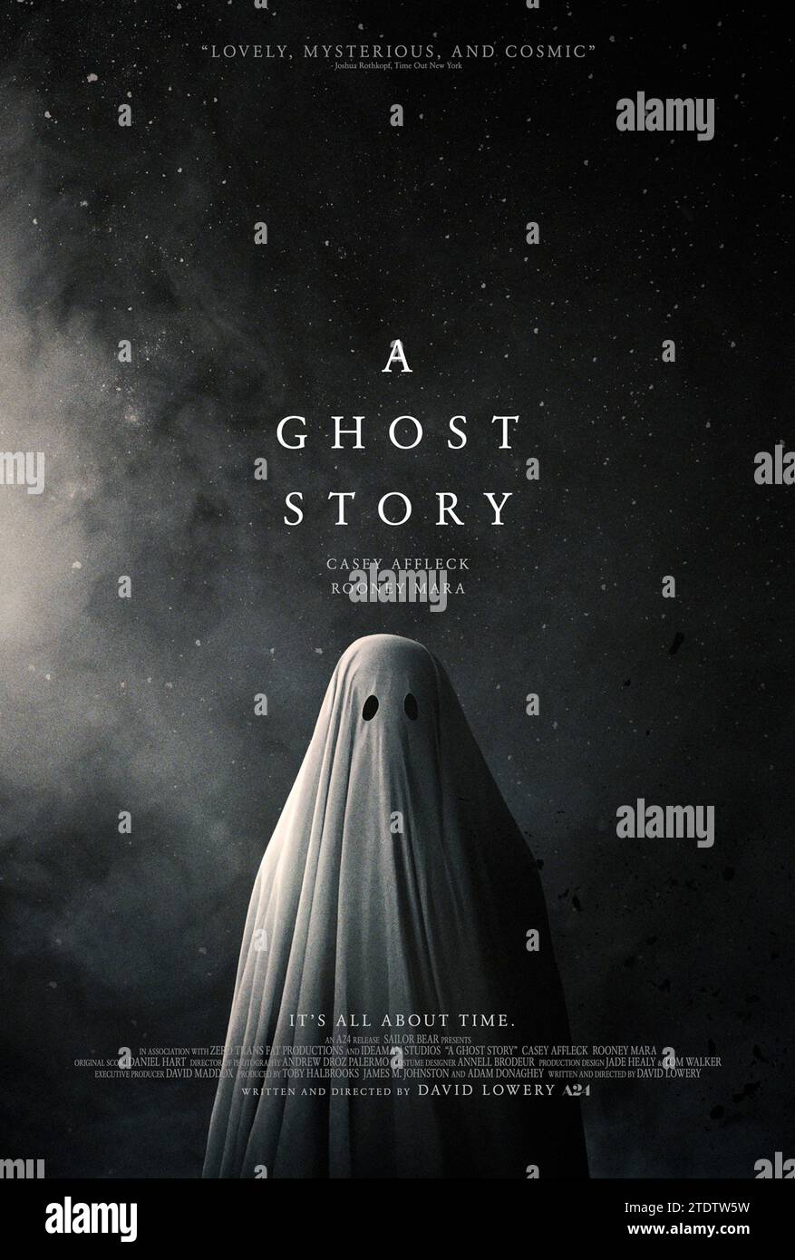 A Ghost Story (2018) directed by David Lowery and starring Casey Affleck, Rooney Mara and McColm Cephas Jr.. In this singular exploration of legacy, love, loss, and the enormity of existence, a recently deceased, white-sheeted ghost returns to his suburban home to try to reconnect with his bereft wife. US one sheet poster ***EDITORIAL USE ONLY***. Credit: BFA / A24 Stock Photo