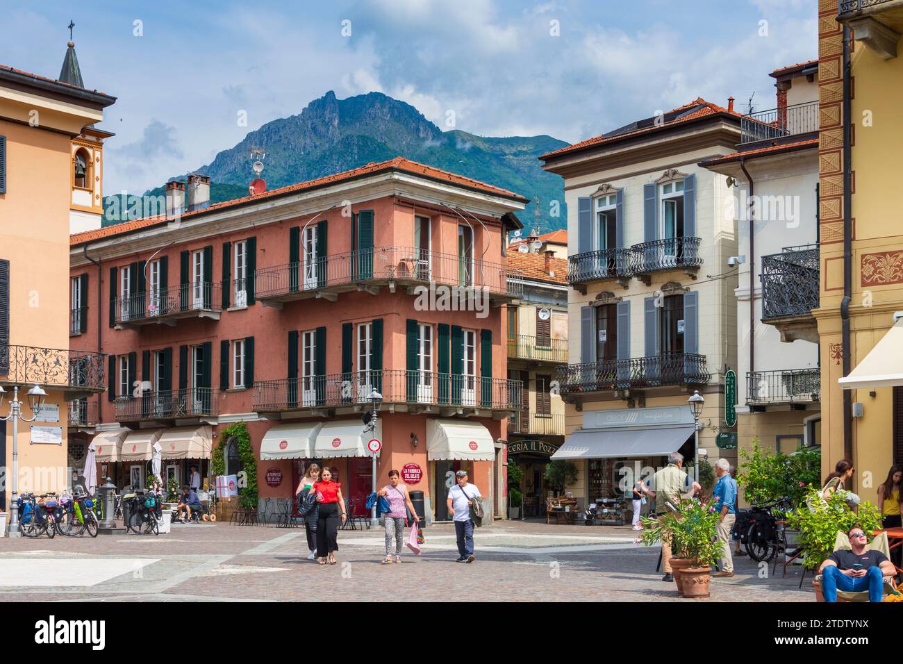 Square piazza garibald hires stock photography and images Alamy