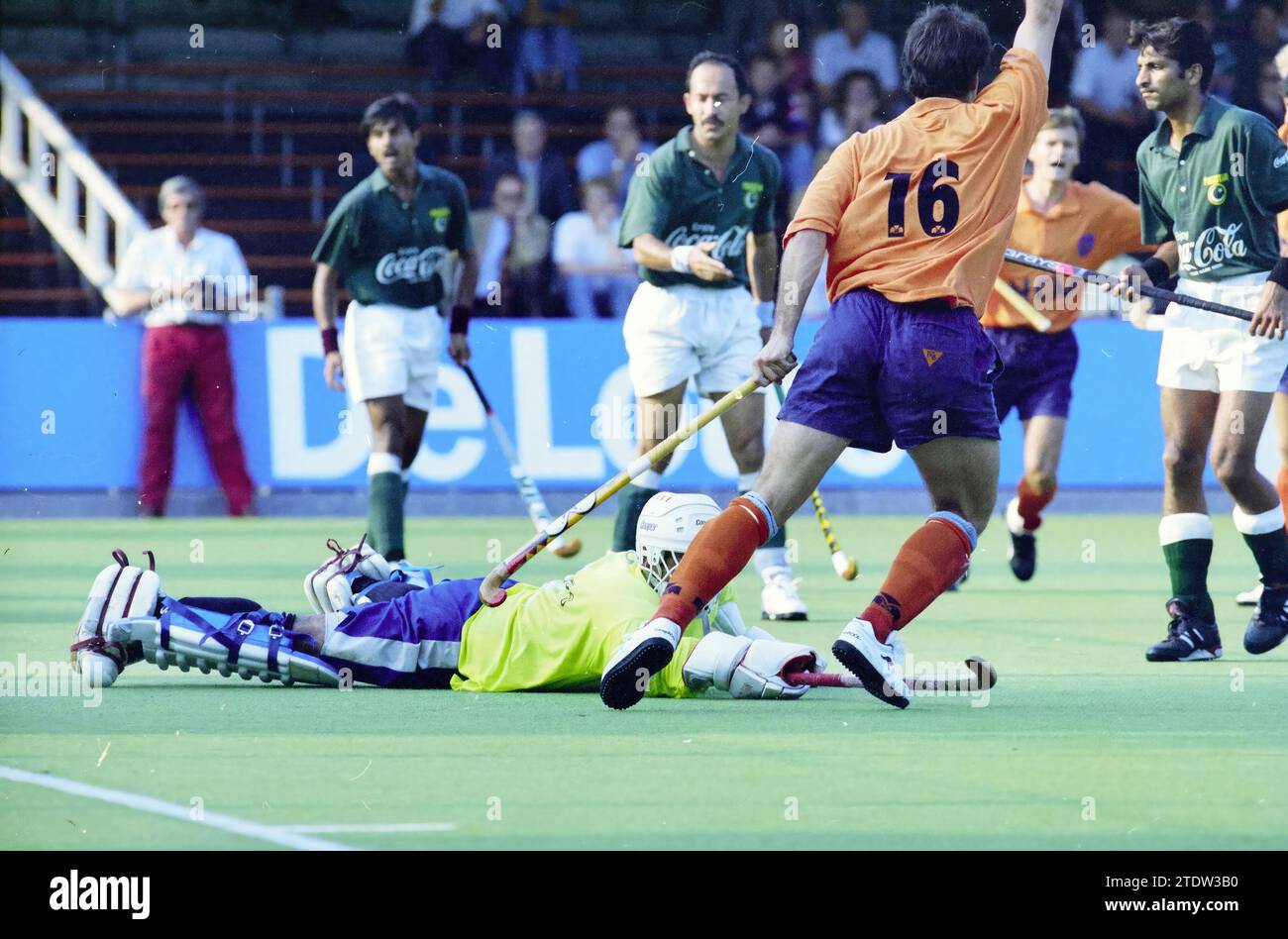 Hockey World Cup final, Pakistan - Netherlands, 04-12-1994, Whizgle ...