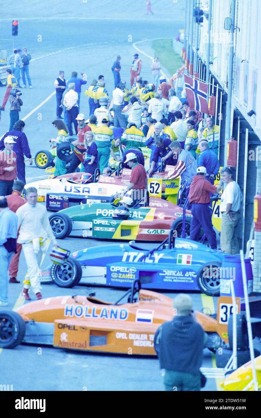Races, Zandvoort, Zandvoort, 24-09-1994, Whizgle News from the Past, Tailored for the Future. Explore historical narratives, Dutch The Netherlands agency image with a modern perspective, bridging the gap between yesterday's events and tomorrow's insights. A timeless journey shaping the stories that shape our future Stock Photo