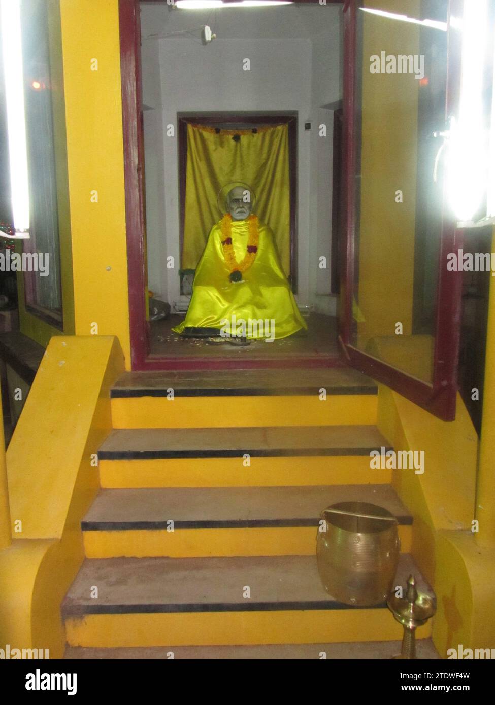 the various forms of the Indian caste system in society the indian