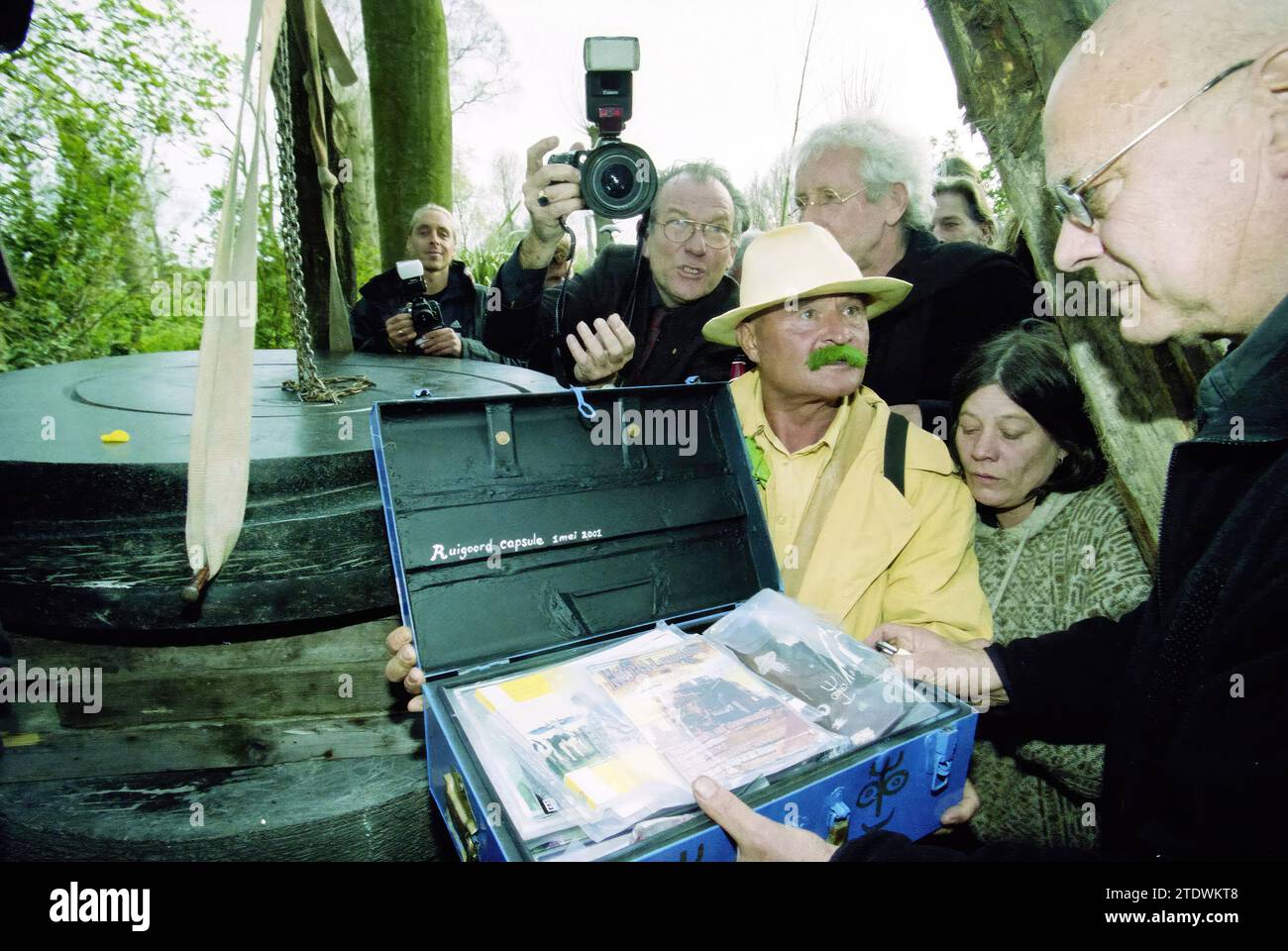 Ruigoord, time capsule, 30-04-2001, Whizgle News from the Past, Tailored for the Future. Explore historical narratives, Dutch The Netherlands agency image with a modern perspective, bridging the gap between yesterday's events and tomorrow's insights. A timeless journey shaping the stories that shape our future Stock Photo