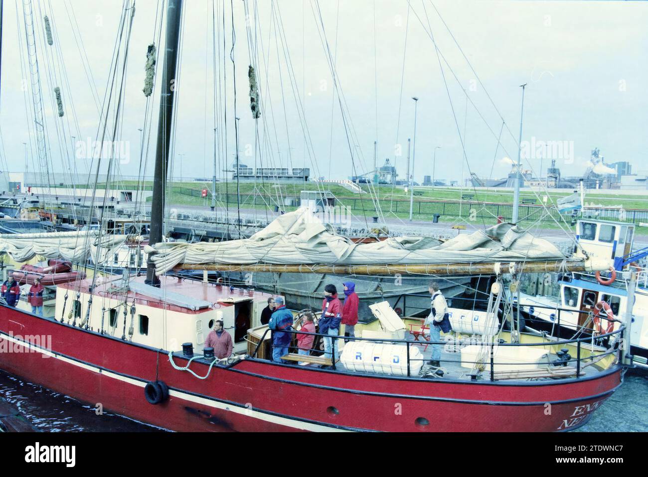 Sailing ship Noorderlicht, IJmuiden locks, IJmuiden, The Netherlands, 19-10-1997, Whizgle News from the Past, Tailored for the Future. Explore historical narratives, Dutch The Netherlands agency image with a modern perspective, bridging the gap between yesterday's events and tomorrow's insights. A timeless journey shaping the stories that shape our future Stock Photo