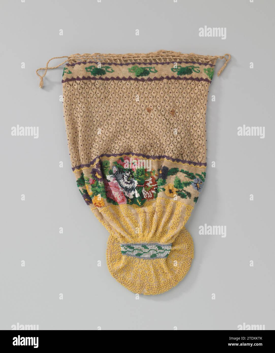 White reticule hi-res stock photography and images - Alamy