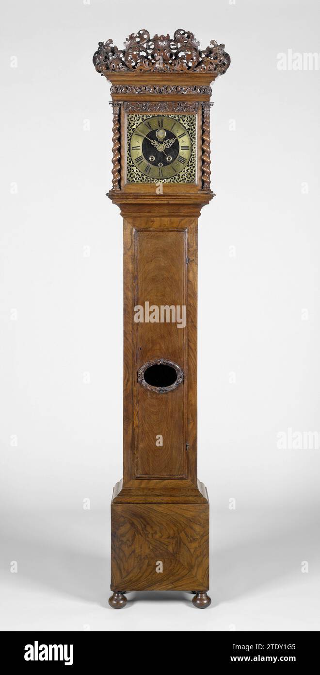 Longcase clock, anonymous, c. 1690 - c. 1695 Standing clock glued with ...