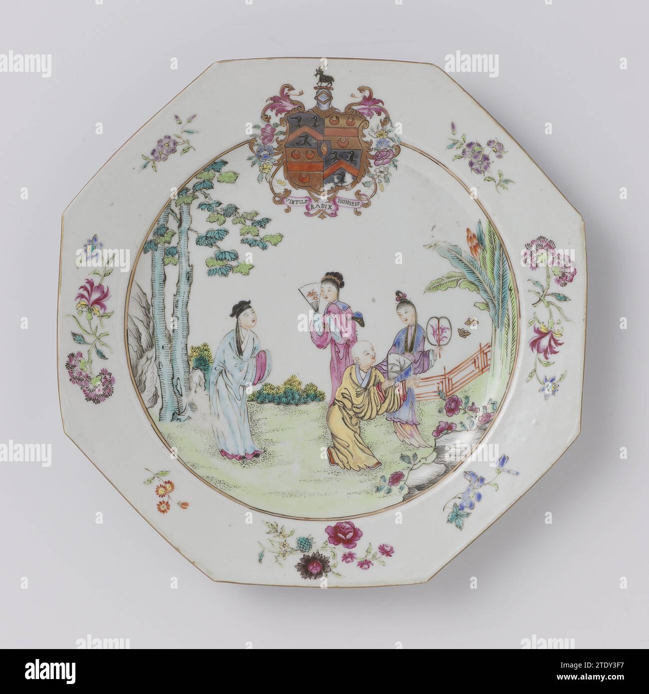 Octagonal porcelain plate hi-res stock photography and images 