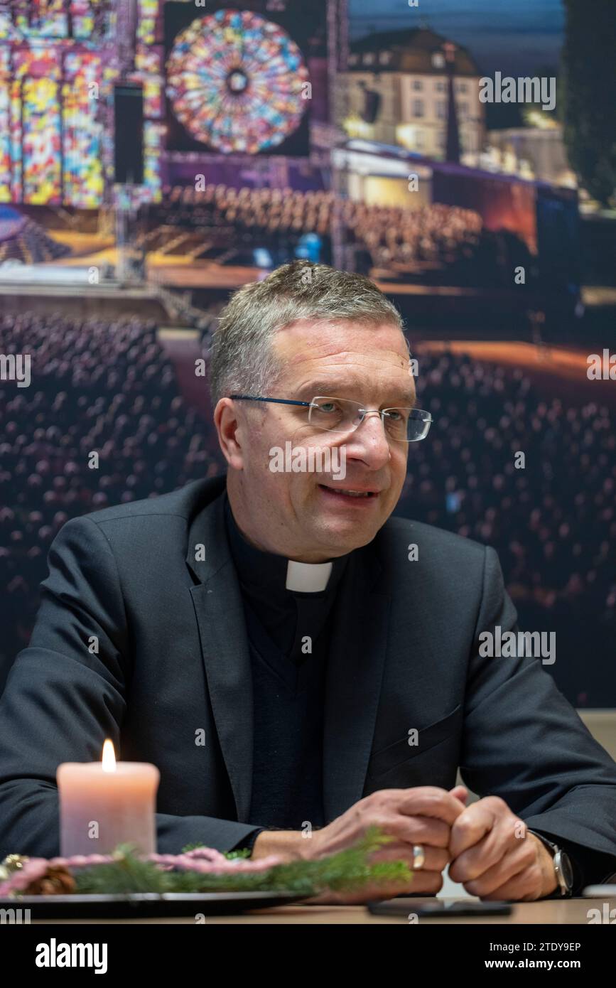 Fulda, Germany. 08th Dec, 2023. Michael Gerber of Fulda speaks