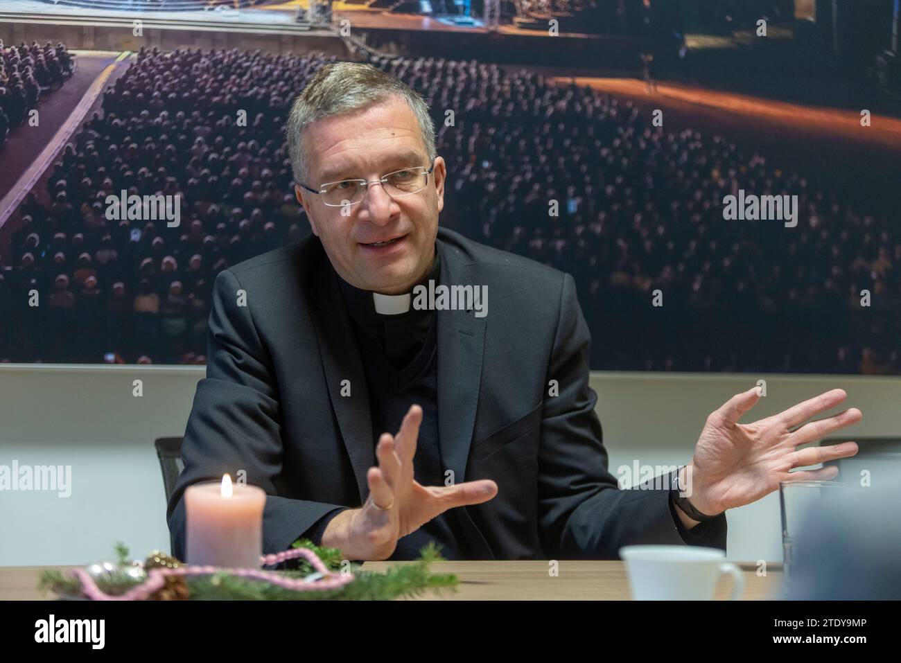 Fulda, Germany. 08th Dec, 2023. Michael Gerber of Fulda speaks