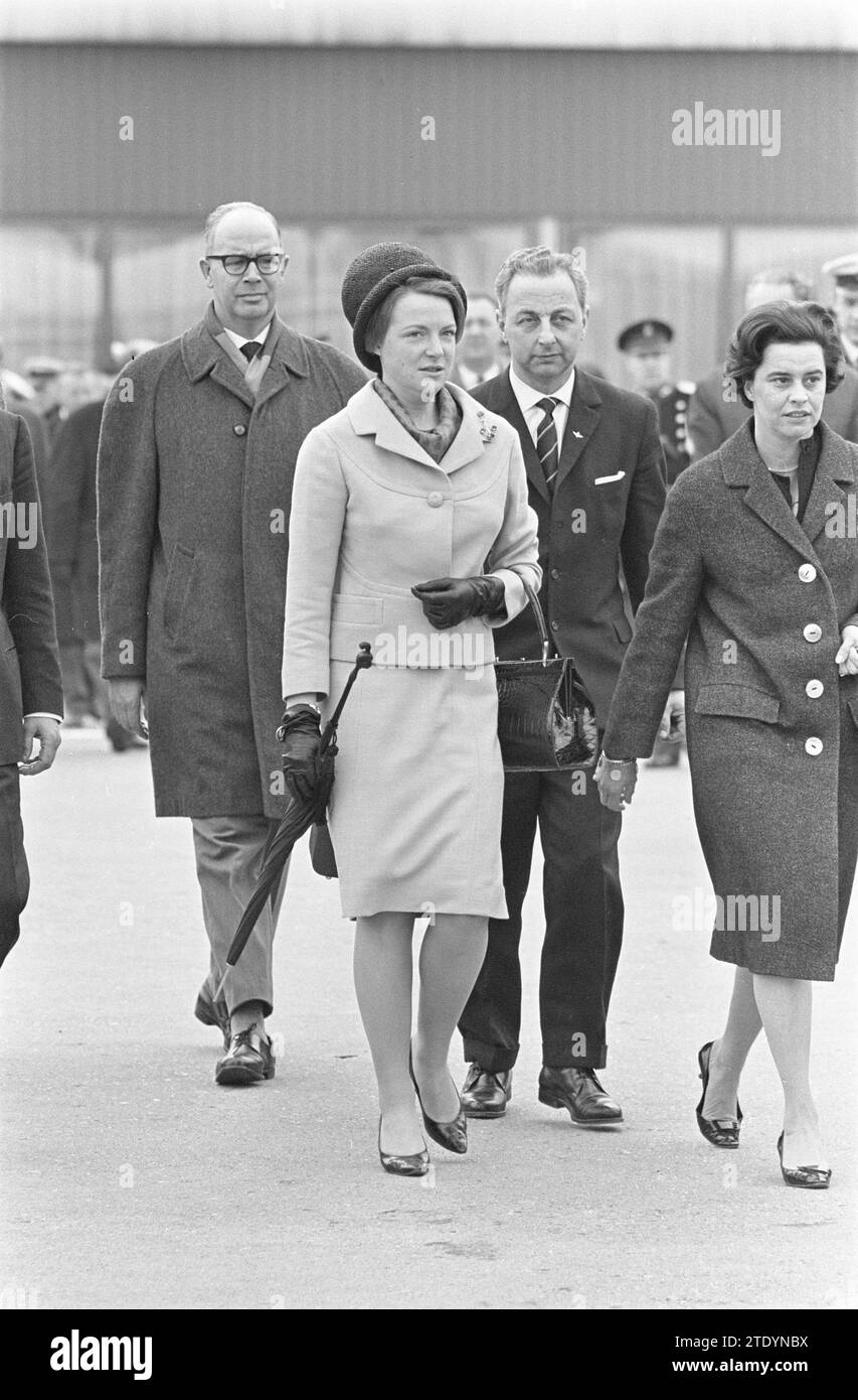 Princess Irene departed from Schiphol to Paris, Princess Irene at Schiphol ca. April 8, 1964 Stock Photo