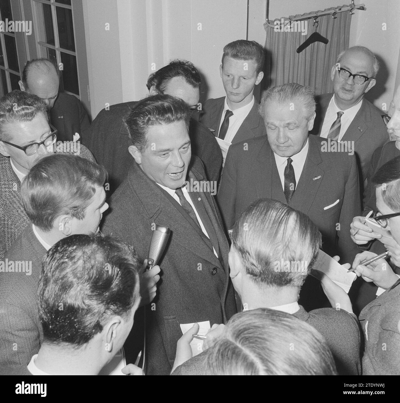 The senior citizens' convention in the House of Representatives, Prime Minister Marijnen ca