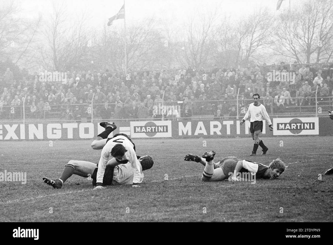 Haarlem - NAC, Football Haarlem, 22-11-1970, Whizgle News from the Past, Tailored for the Future. Explore historical narratives, Dutch The Netherlands agency image with a modern perspective, bridging the gap between yesterday's events and tomorrow's insights. A timeless journey shaping the stories that shape our future. Stock Photo