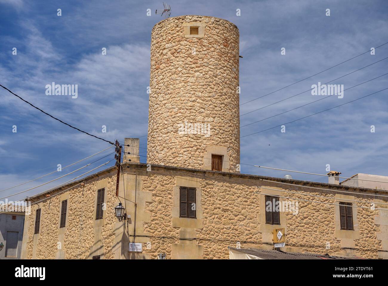 The windmill Molí d'en Negre, in the village of Porreres (Mallorca, Balearic Islands, Spain) ESP: El molino d'en Negre, en el pueblo de Porreres Stock Photo