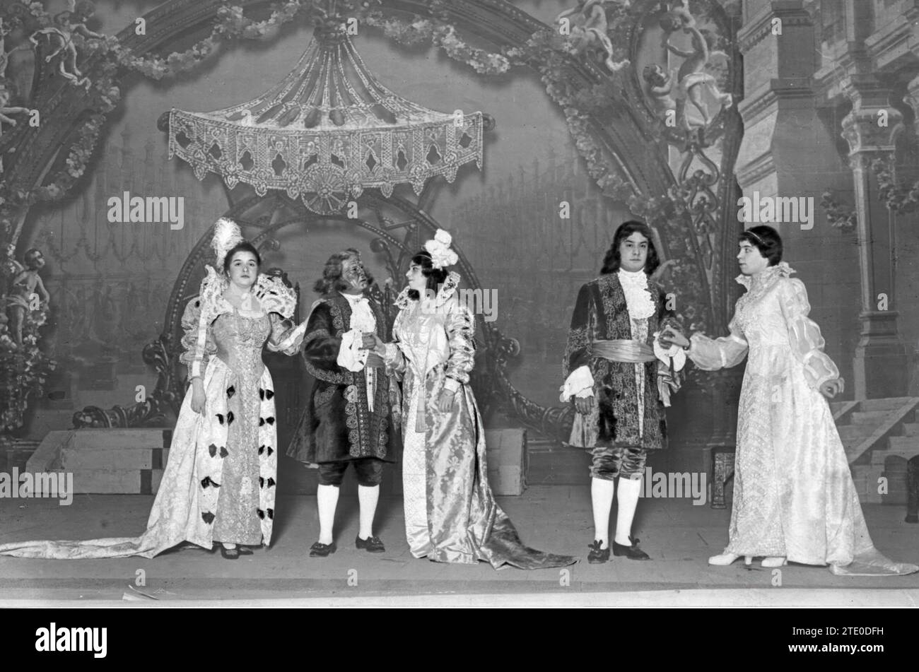 02/23/1916. In the Apollo theater. A scene from 'Cinderella', adaptation of 'la Cenerentola', by Rossini, Premiered last night. Credit: Album / Archivo ABC / José Zegri Stock Photo