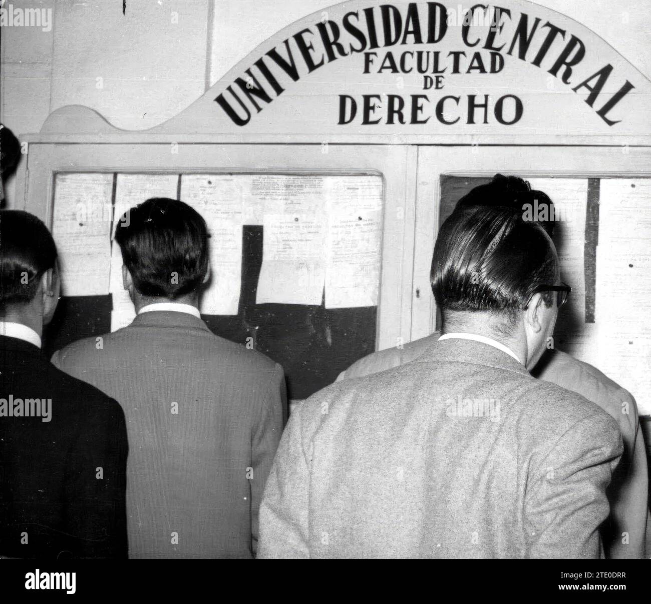 06/10/1953. Students Looking at Their Law School Grades. Credit: Album / Archivo ABC / Torremocha Stock Photo