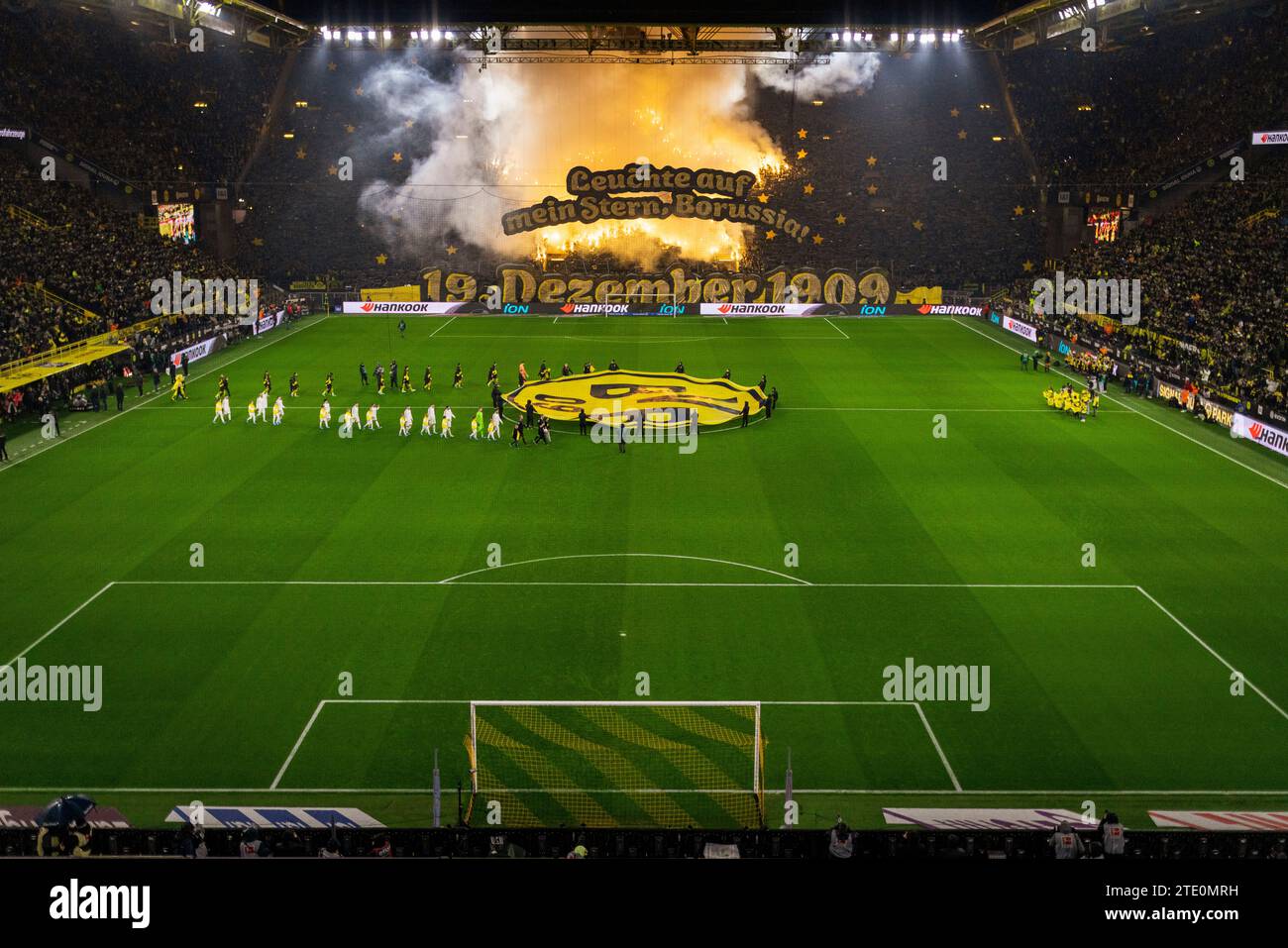Magjuche Spruchband Zum 97. Geburtstag – Goldfarbenes Banner Mit „Cheers To 97 Years“