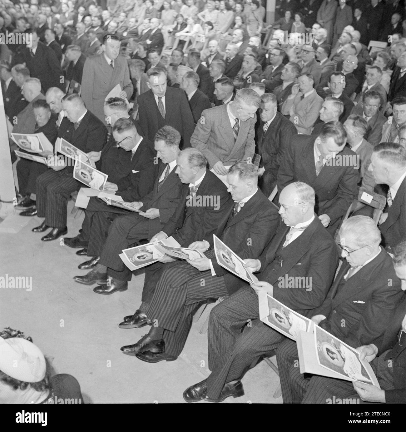 Formal suits Black and White Stock Photos Images Alamy